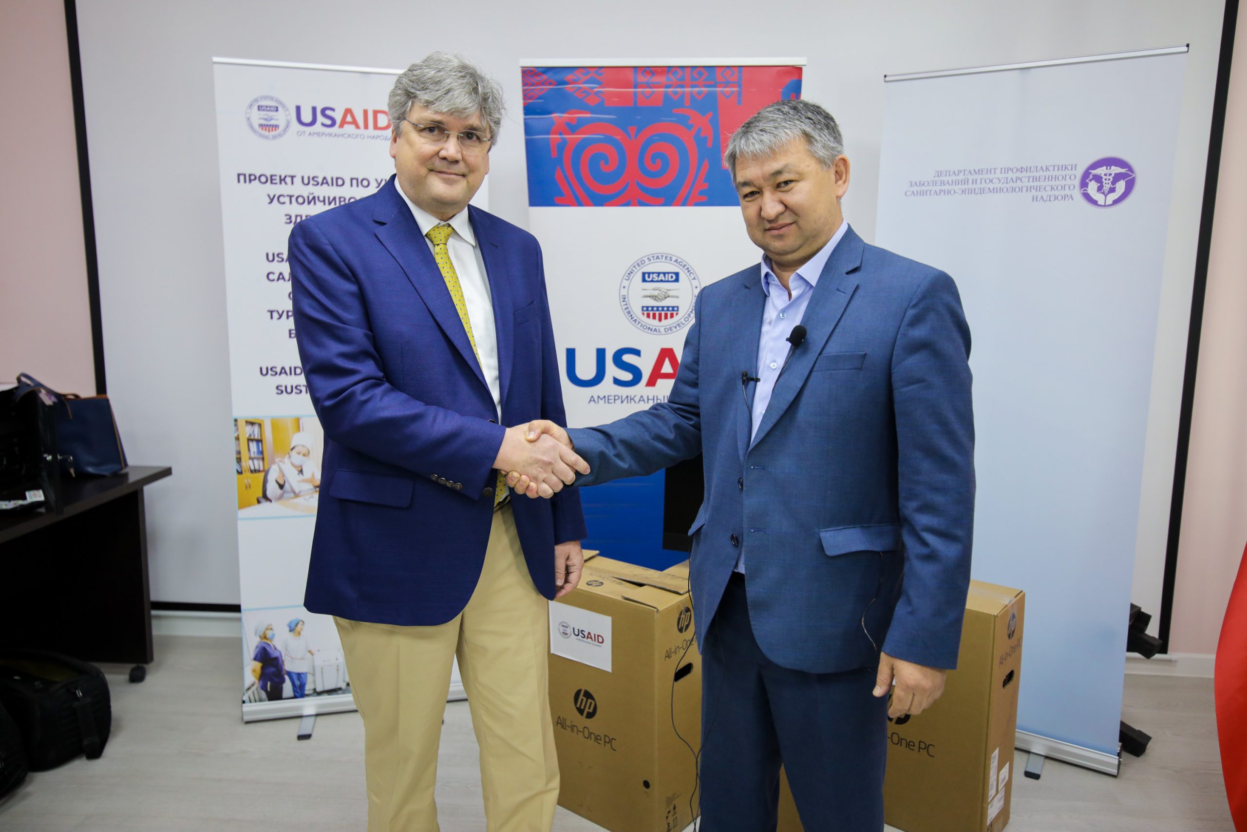 Кыргызстан получил от USAID медицинское оборудование на общую сумму 31 миллион сомов
