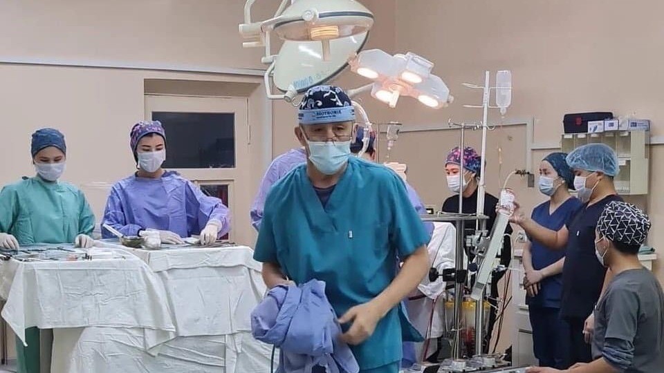 Кыргызские кардиохирурги выполнили уникальную операцию — одномоментную коррекцию четырех видов врожденных пороков сердца