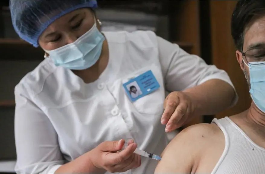 В Бишкеке начинается вакцинация против коронавируса препаратом Pfizer
